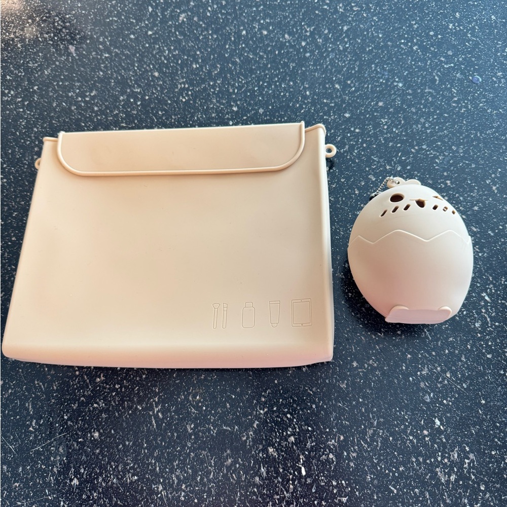 Silicone makeup bag with sponge holder